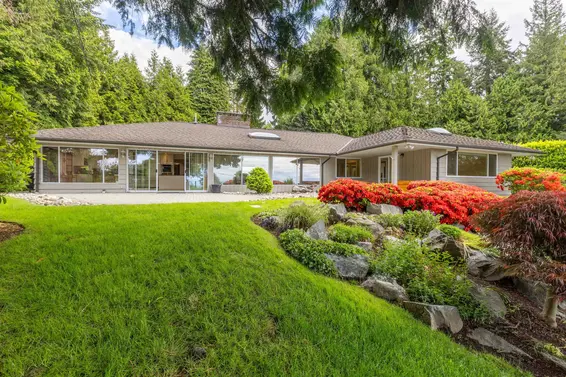 2695 Rosebery Avenue, West Vancouver For Sale - image 35