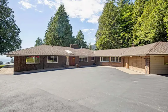 2695 Rosebery Avenue, West Vancouver For Sale - image 39