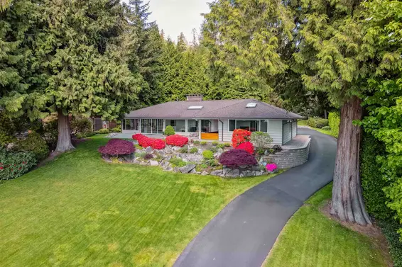 2695 Rosebery Avenue, West Vancouver For Sale - image 5