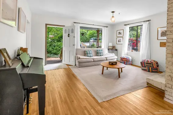 1706 Deep Cove Road, North Vancouver For Sale - image 11