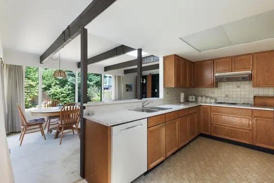 4568 Marineview Crescent, North Vancouver For Sale - image 15