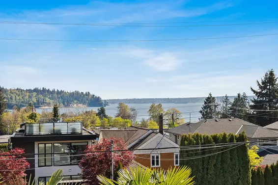 1249 Clyde Avenue, West Vancouver For Sale - image 30