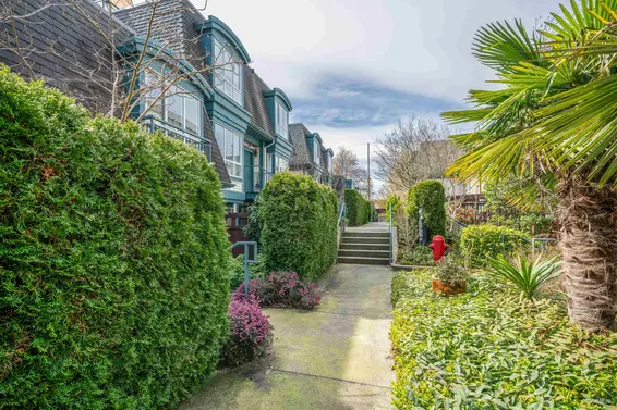 21 288 St. Davids Avenue, North Vancouver For Sale - image 3