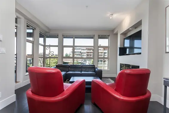 219 3606 Aldercrest Drive, North Vancouver