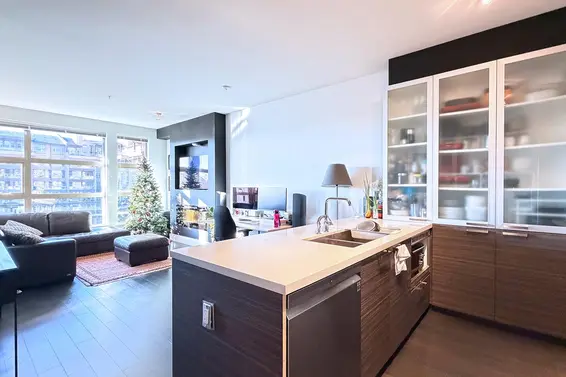 219 3606 Aldercrest Drive, North Vancouver For Sale - image 3