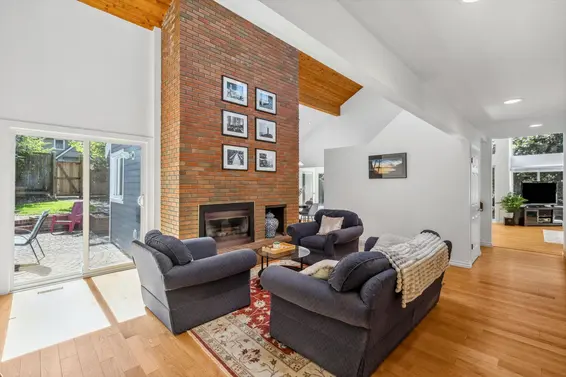 6020 Glenwynd Place, West Vancouver For Sale - image 14