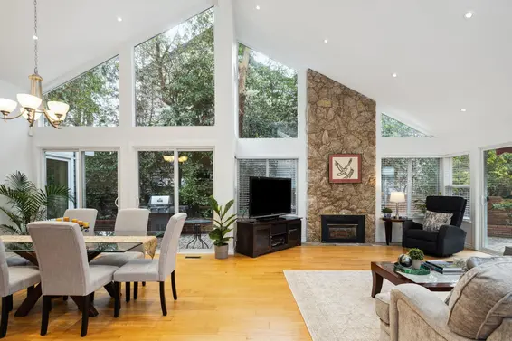 6020 Glenwynd Place, West Vancouver For Sale - image 3