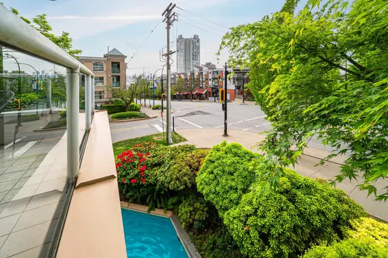 203 408 Lonsdale Avenue, North Vancouver For Sale - image 32