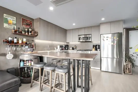 604 1401 Hunter Street, North Vancouver For Sale - image 5