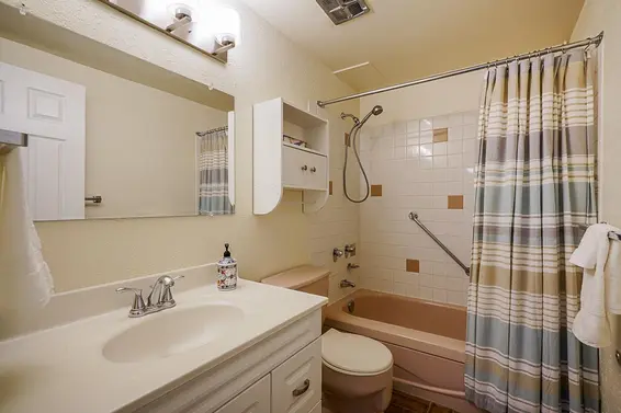 213 145 West 18Th Street, North Vancouver For Sale - image 15