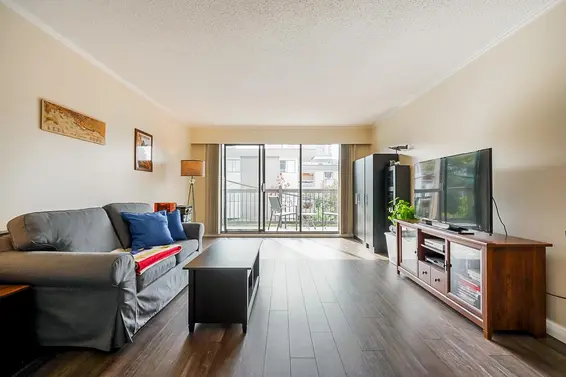 213 145 West 18Th Street, North Vancouver For Sale - image 2
