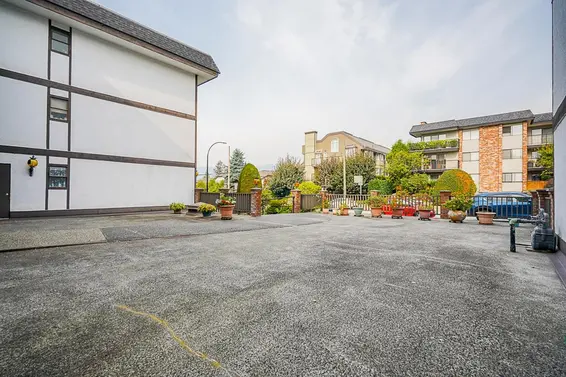 213 145 West 18Th Street, North Vancouver For Sale - image 29