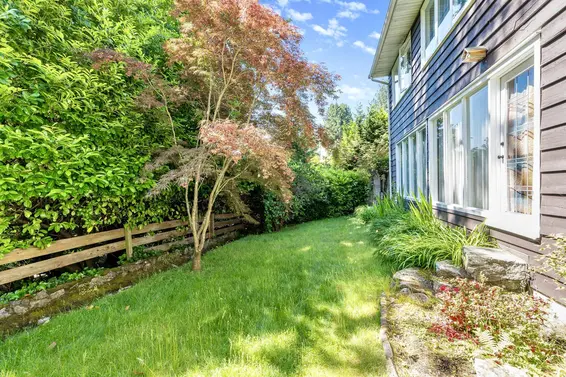 4704 Dogwood Lane, West Vancouver For Sale - image 10