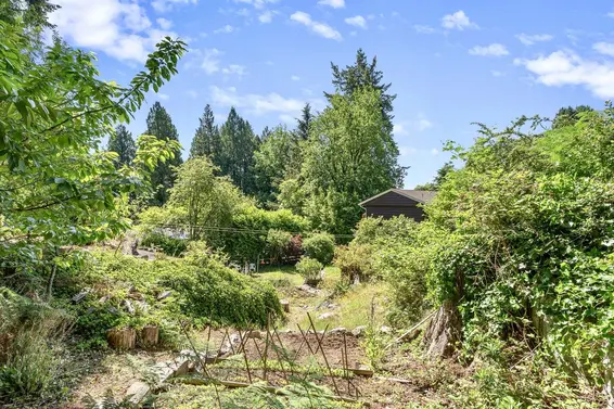 4704 Dogwood Lane, West Vancouver For Sale - image 13
