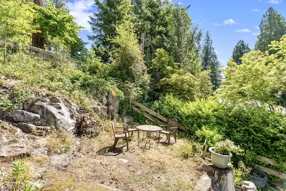 4704 Dogwood Lane, West Vancouver For Sale - image 16