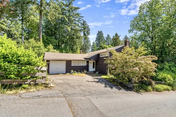 4704 Dogwood Lane, West Vancouver For Sale - image 7