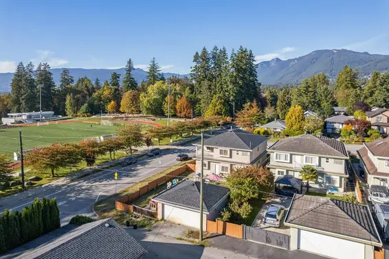 358 West 16th Street, North Vancouver For Sale - image 11