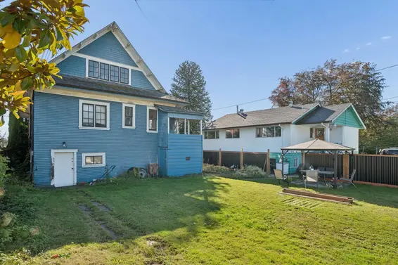 358 West 16th Street, North Vancouver For Sale - image 2