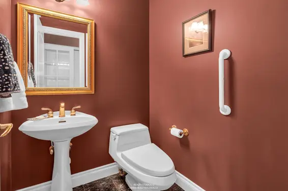 563 Esquimalt Avenue, West Vancouver For Sale - image 22