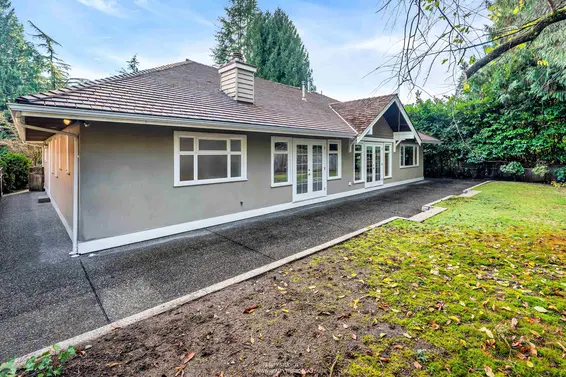 563 Esquimalt Avenue, West Vancouver For Sale - image 23