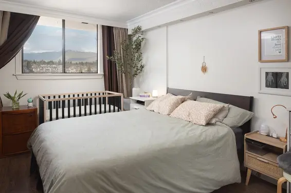 2004 145 St. Georges Avenue, North Vancouver For Sale - image 12