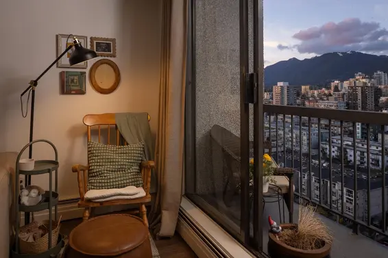 2004 145 St. Georges Avenue, North Vancouver For Sale - image 13