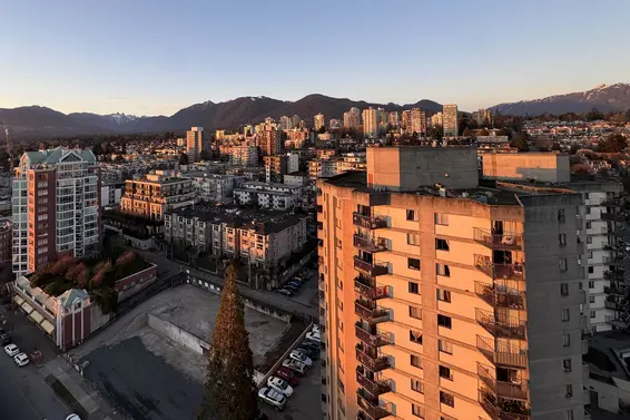 2004 145 St. Georges Avenue, North Vancouver For Sale - image 15