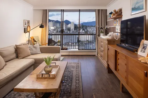 2004 145 St. Georges Avenue, North Vancouver For Sale - image 5