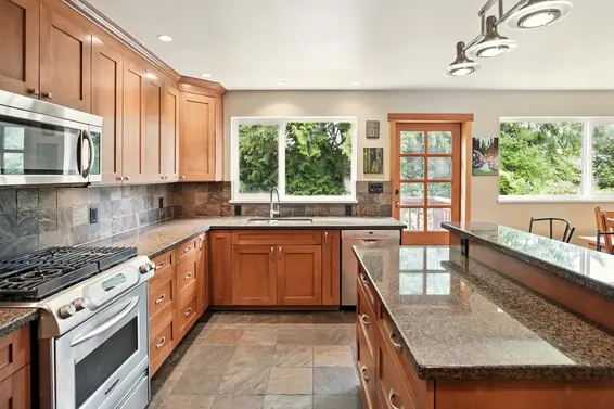 2645 Poplynn Drive, North Vancouver For Sale - image 12