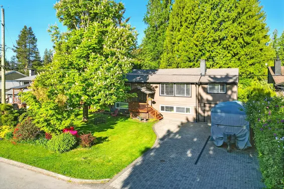 2645 Poplynn Drive, North Vancouver For Sale - image 2