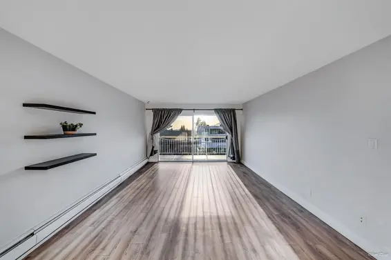 320 3080 Lonsdale Avenue, North Vancouver For Sale - image 8