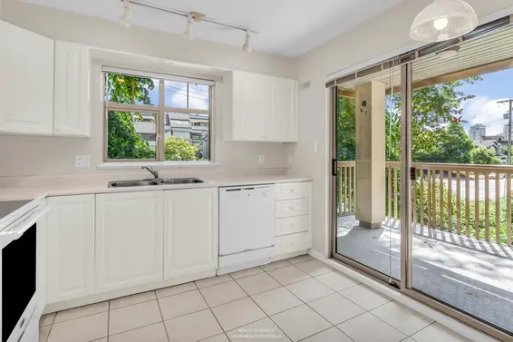 413 2059 Chesterfield Avenue, North Vancouver For Sale - image 11