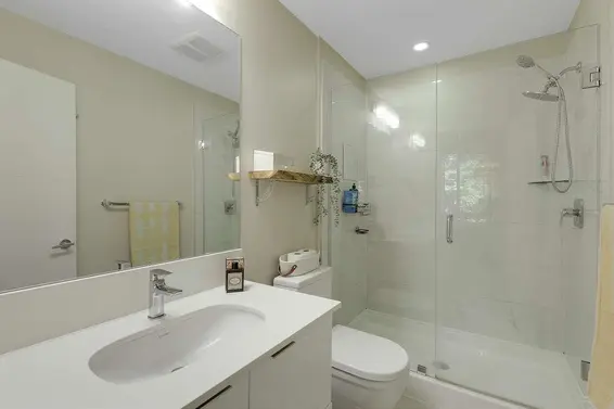 302 733 West 3rd Street, North Vancouver For Sale - image 19