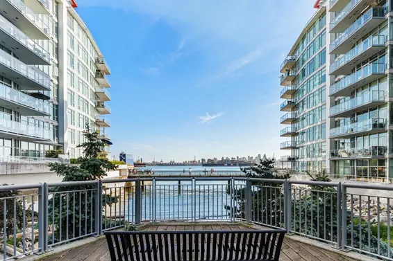 313 175 Victory Ship Way, North Vancouver For Sale - image 36