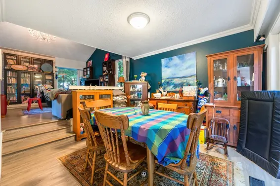 5261 Cliffridge Avenue, North Vancouver For Sale - image 5