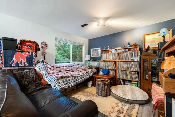 5261 Cliffridge Avenue, North Vancouver For Sale - image 8