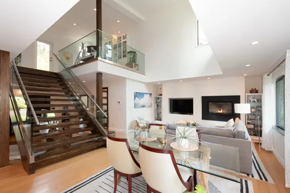 1930 Panorama Drive, North Vancouver For Sale - image 13