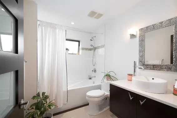 1930 Panorama Drive, North Vancouver For Sale - image 15