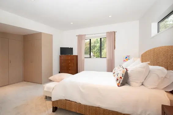 1930 Panorama Drive, North Vancouver For Sale - image 23