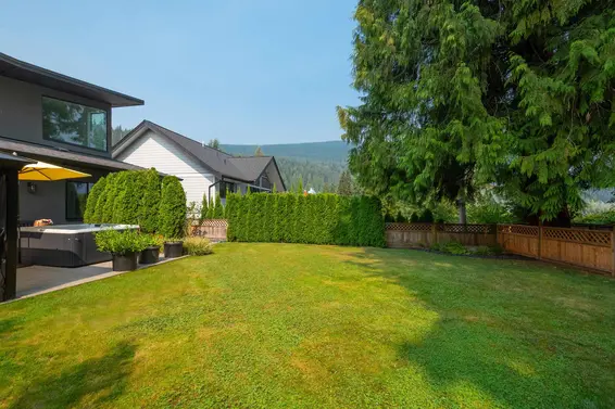 1930 Panorama Drive, North Vancouver For Sale - image 37