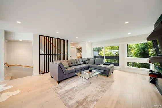 2022 Chesterfield Avenue, North Vancouver For Sale - image 15