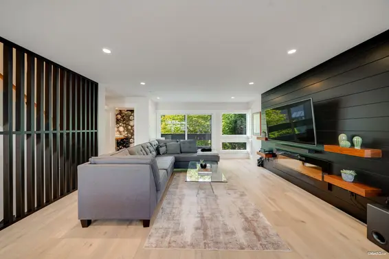 2022 Chesterfield Avenue, North Vancouver For Sale - image 16