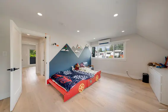 2022 Chesterfield Avenue, North Vancouver For Sale - image 26