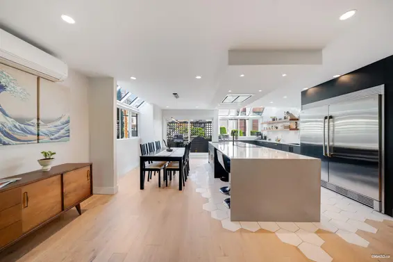 2022 Chesterfield Avenue, North Vancouver For Sale - image 3