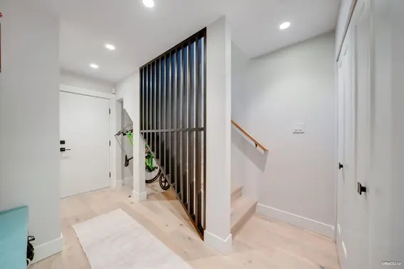 2022 Chesterfield Avenue, North Vancouver For Sale - image 30
