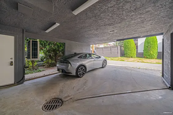 2022 Chesterfield Avenue, North Vancouver For Sale - image 35