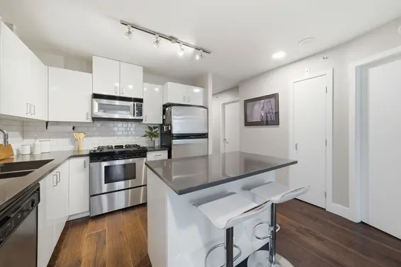 405 155 West 1st Street, North Vancouver For Sale - image 6