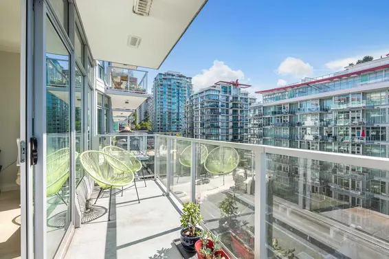 703 175 Victory Ship Way, North Vancouver For Sale - image 31