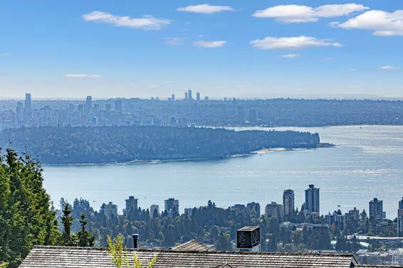 2263 Lythe Court, West Vancouver For Sale - image 2