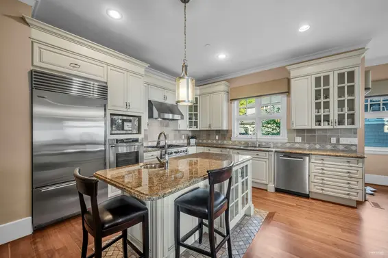 2263 Lythe Court, West Vancouver For Sale - image 24